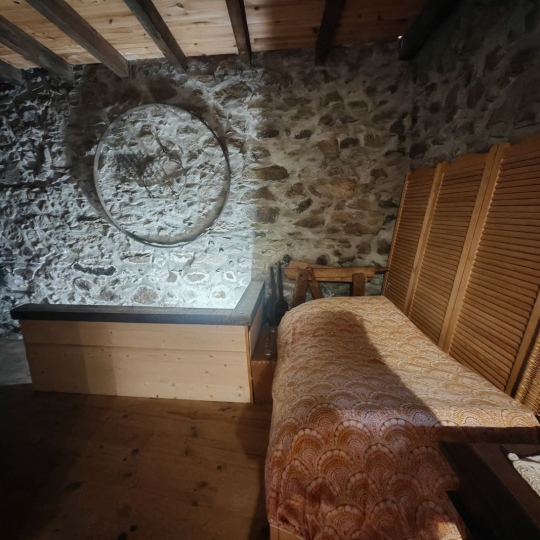  OVALIE IMMOBILIER : House | AX-LES-THERMES (09110) | 200 m2 | 160 000 &euro; 
