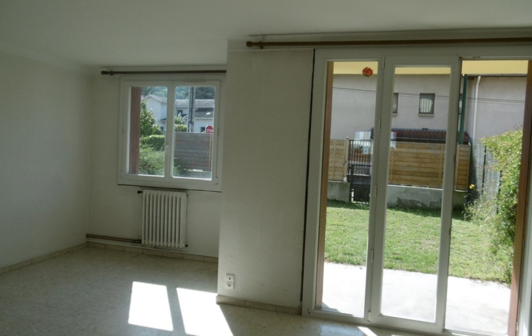 OVALIE IMMOBILIER : Apartment | TARASCON-SUR-ARIEGE (09400) | 95 m2 | 630 € 