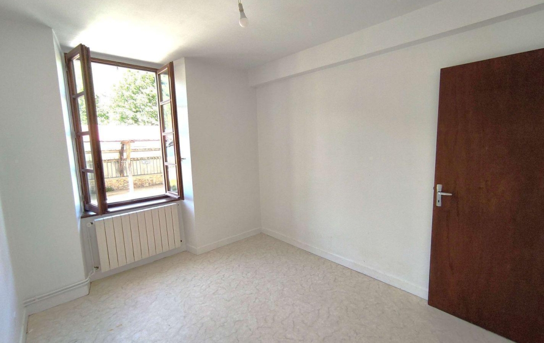 OVALIE IMMOBILIER : Apartment | LUZENAC (09250) | 111 m2 | 690 &euro; 