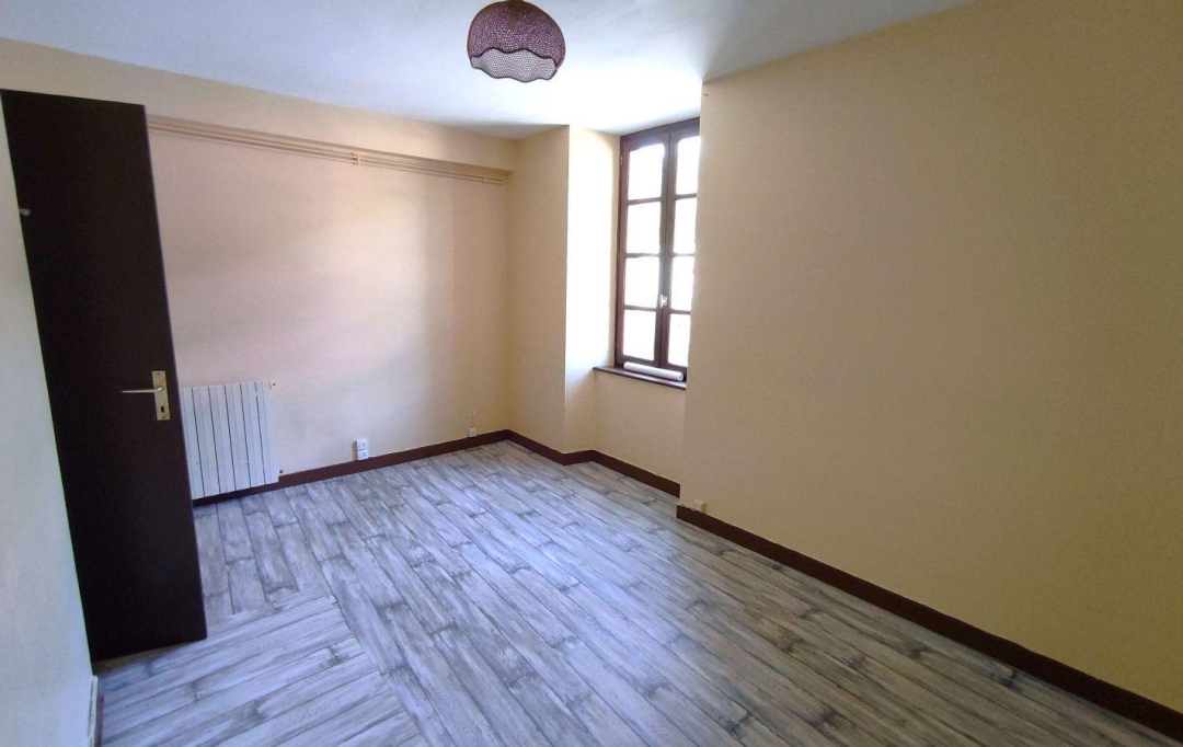 OVALIE IMMOBILIER : Apartment | LUZENAC (09250) | 111 m2 | 690 &euro; 