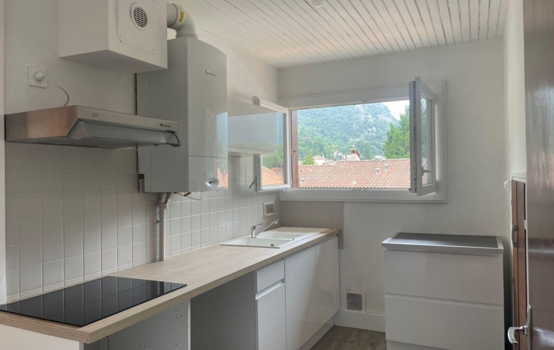 OVALIE IMMOBILIER : Appartement | TARASCON-SUR-ARIEGE (09400) | 61 m2 | 525 € 