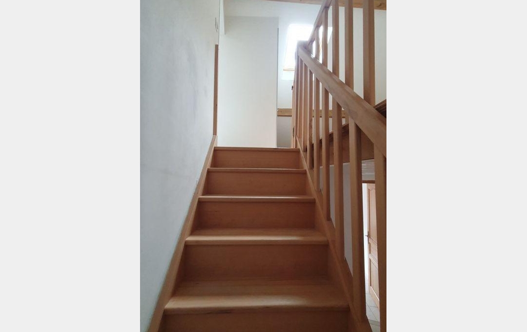 OVALIE IMMOBILIER : Apartment | TARASCON-SUR-ARIEGE (09400) | 75 m2 | 620 € 