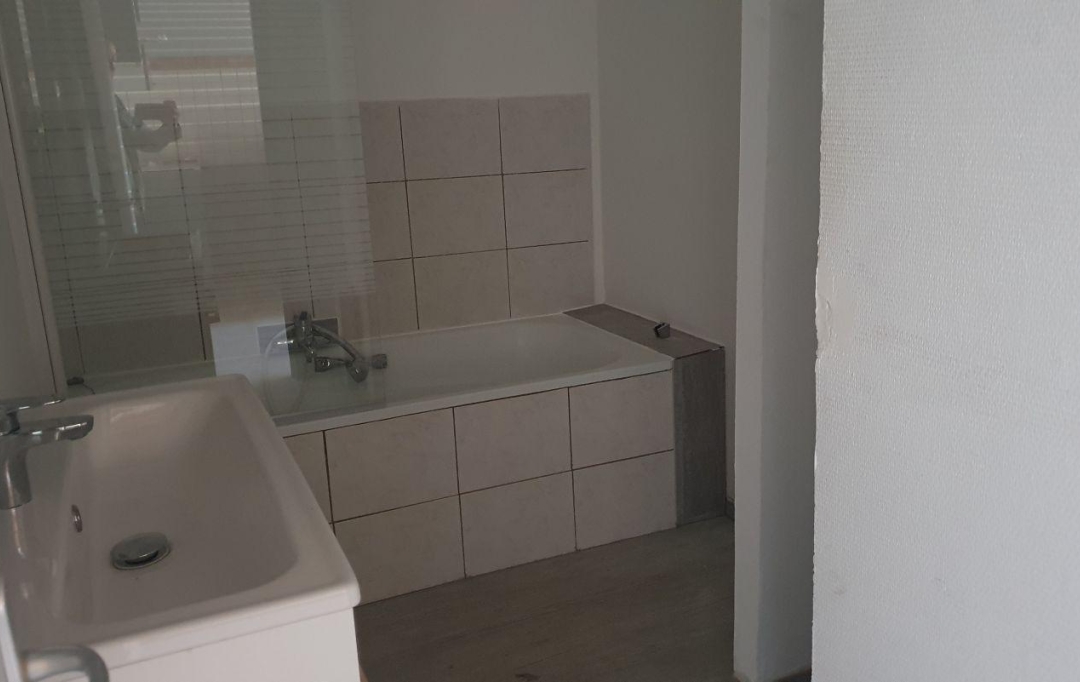 OVALIE IMMOBILIER : Apartment | TARASCON-SUR-ARIEGE (09400) | 54 m2 | 513 € 