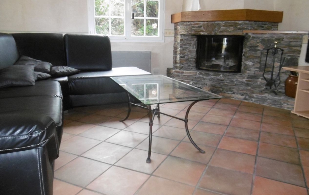 OVALIE IMMOBILIER : Maison / Villa | CAPOULET-ET-JUNAC (09400) | 98 m2 | 690 € 