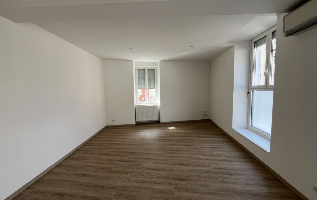 OVALIE IMMOBILIER : Apartment | TARASCON-SUR-ARIEGE (09400) | 103 m2 | 850 € 
