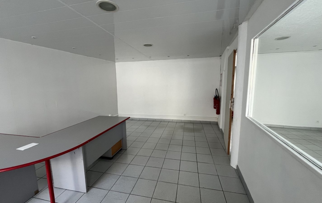 OVALIE IMMOBILIER : Office | TARASCON-SUR-ARIEGE (09400) | 38 m2 | 400 &euro; 