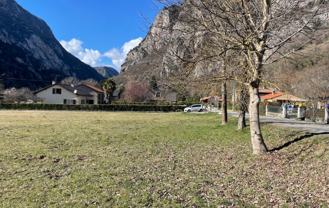 OVALIE IMMOBILIER : Terrain | TARASCON-SUR-ARIEGE (09400) | 0 m2 | 120 000 € 