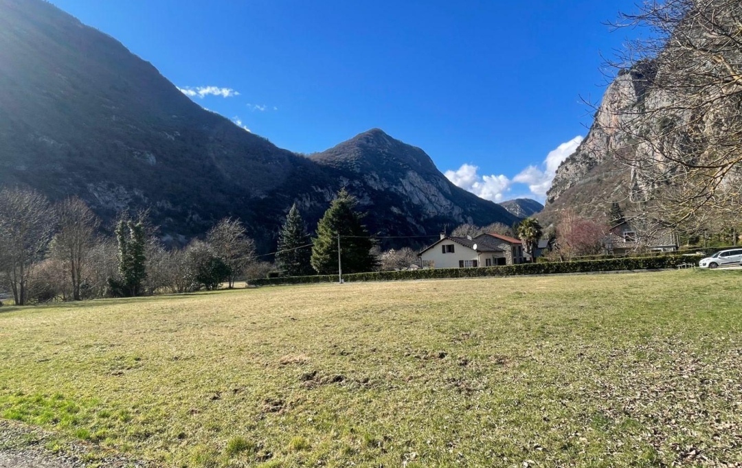 OVALIE IMMOBILIER : Terrain | TARASCON-SUR-ARIEGE (09400) | 0 m2 | 120 000 € 