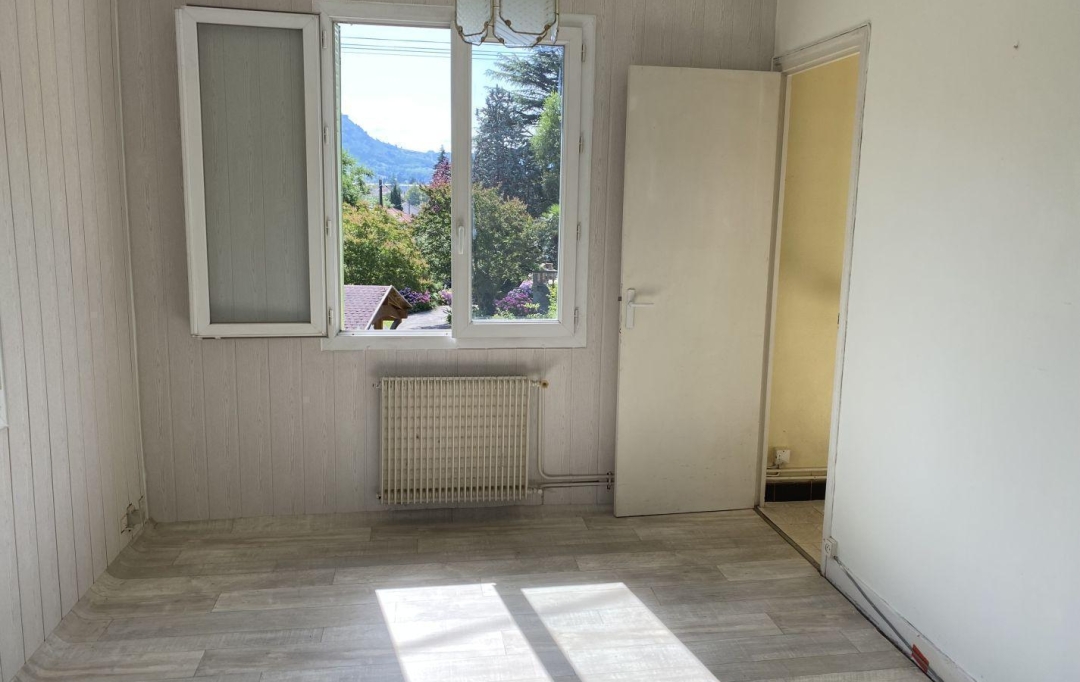 OVALIE IMMOBILIER : House | FOIX (09000) | 44 m2 | 109 000 € 