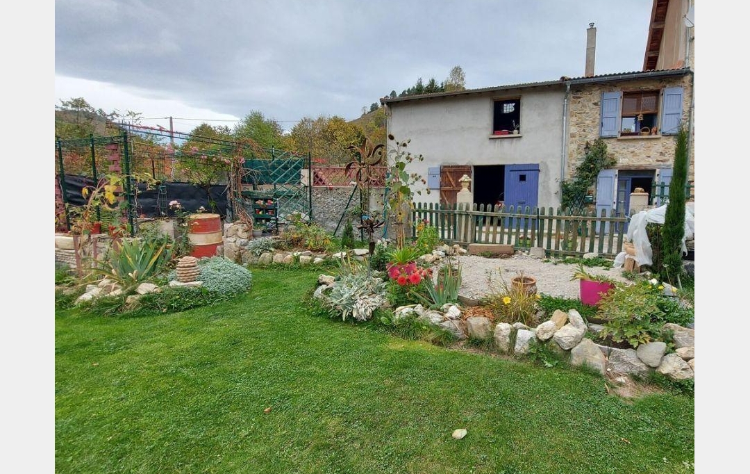 OVALIE IMMOBILIER : House | MONTAILLOU (09110) | 74 m2 | 152 200 € 