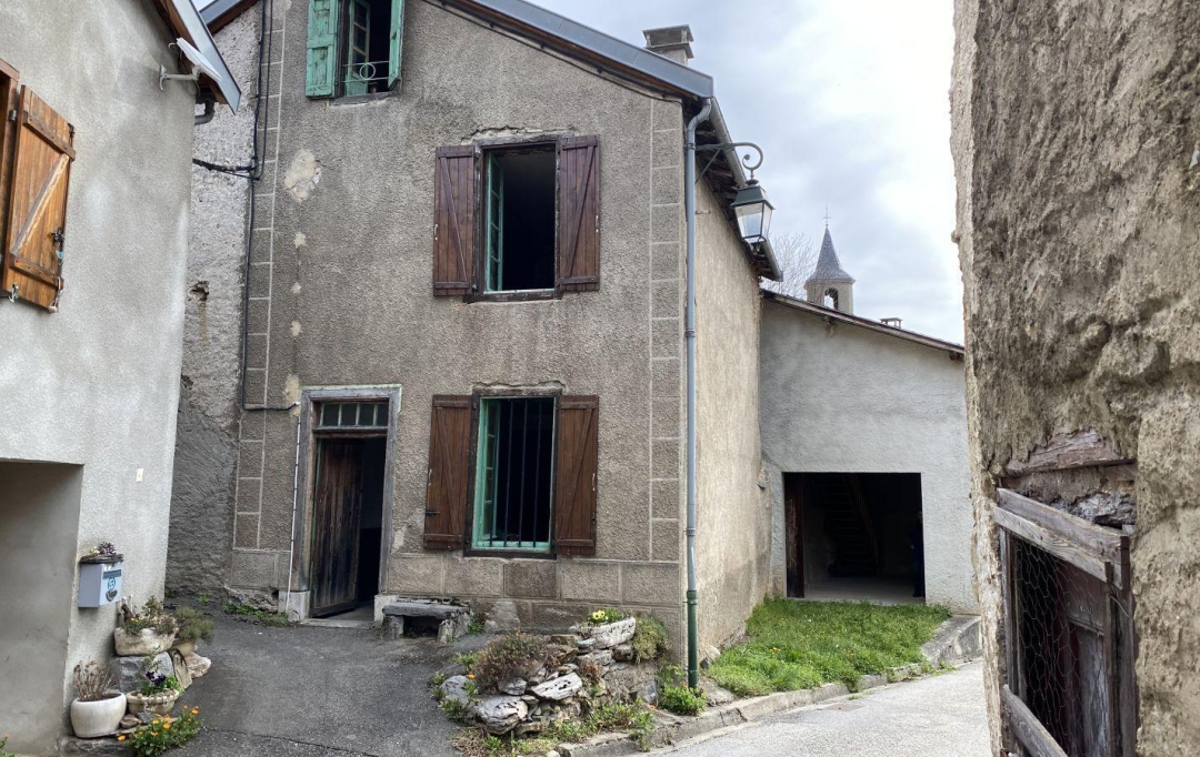 OVALIE IMMOBILIER : House | AUZAT (09220) | 98 m2 | 75 000 € 