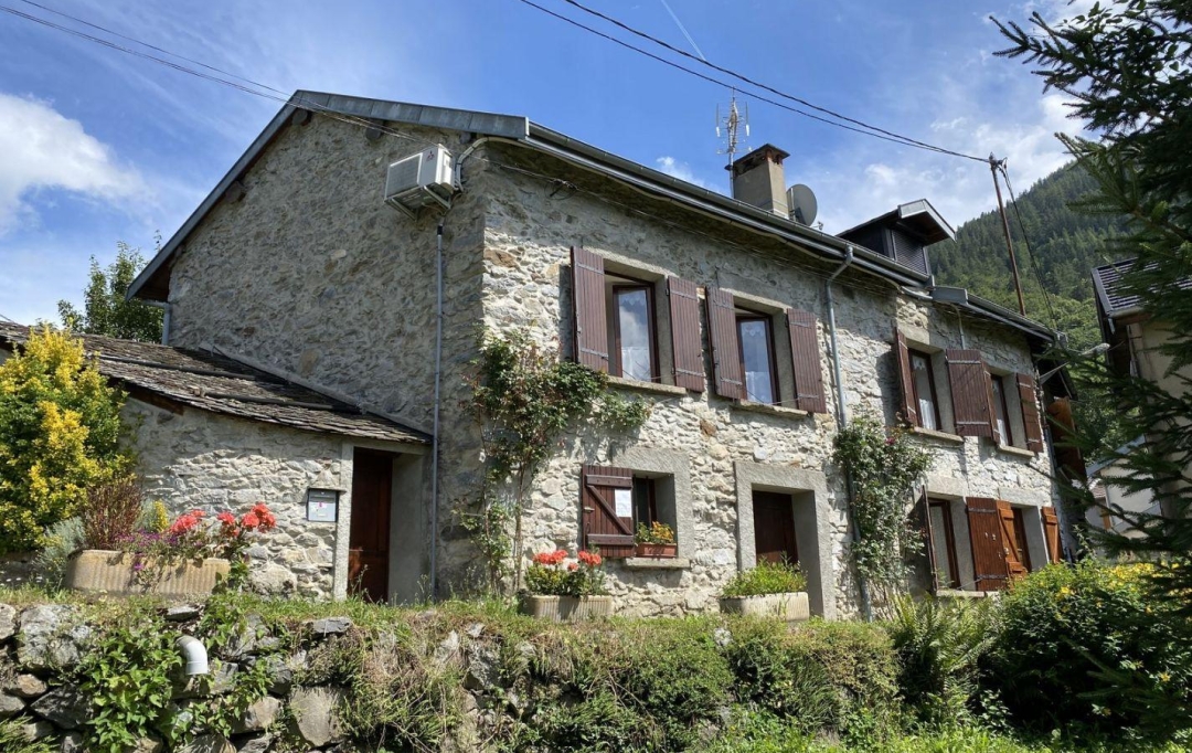 OVALIE IMMOBILIER : House | AUZAT (09220) | 148 m2 | 179 000 € 