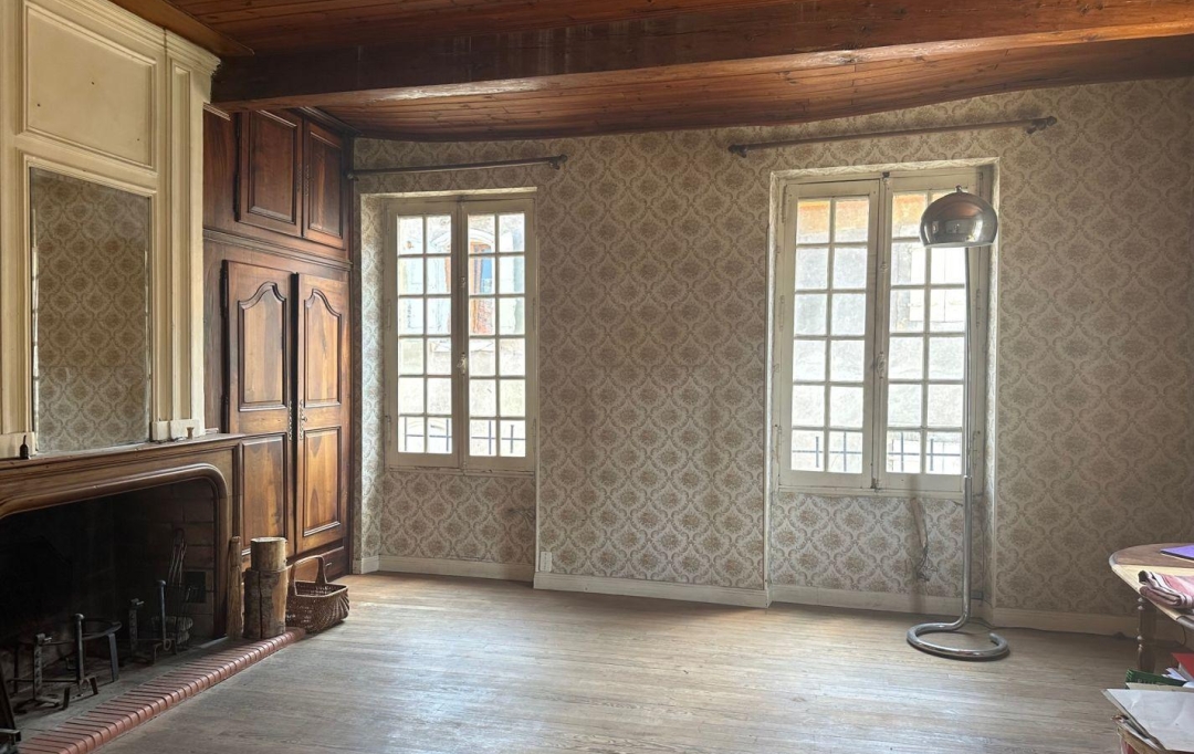 OVALIE IMMOBILIER : House | TARASCON-SUR-ARIEGE (09400) | 246 m2 | 109 900 € 