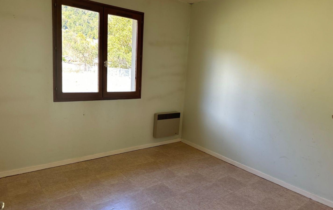 OVALIE IMMOBILIER : Maison / Villa | VICDESSOS (09220) | 110 m2 | 131 000 € 