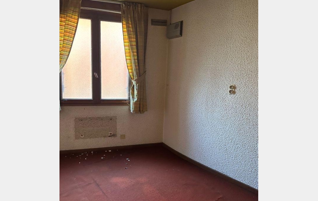 OVALIE IMMOBILIER : Maison / Villa | TARASCON-SUR-ARIEGE (09400) | 230 m2 | 56 000 € 