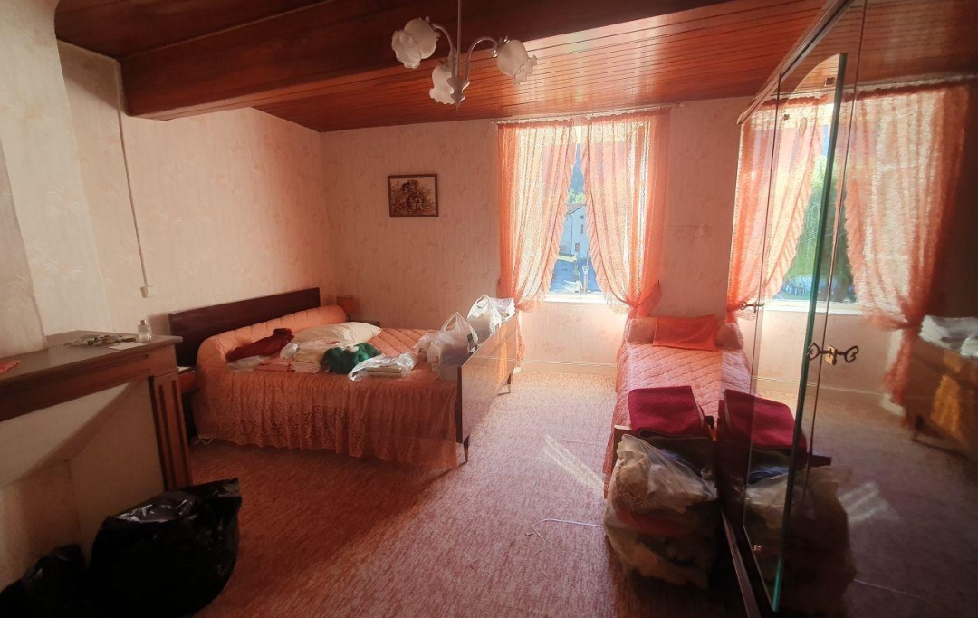 OVALIE IMMOBILIER : House | LES CABANNES (09310) | 138 m2 | 141 000 € 