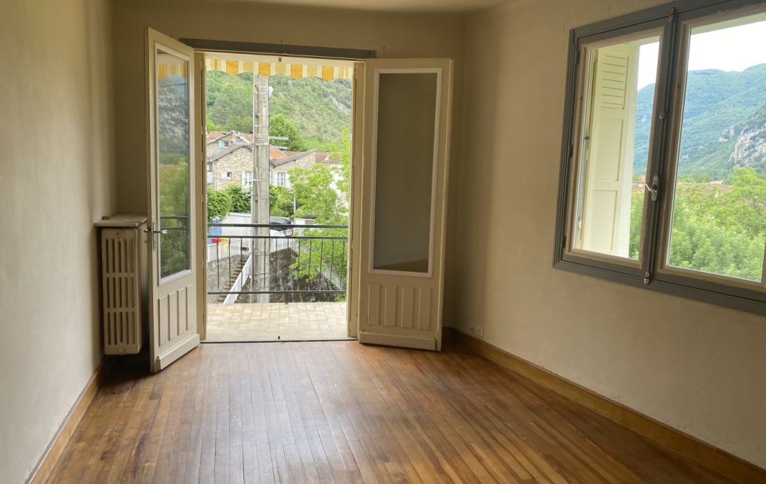 OVALIE IMMOBILIER : Maison / Villa | ORNOLAC-USSAT-LES-BAINS (09400) | 127 m2 | 129 000 € 