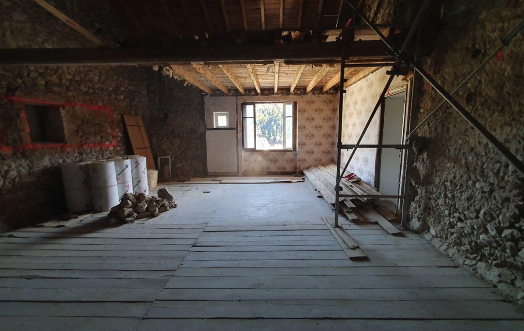 OVALIE IMMOBILIER : Maison / Villa | AX-LES-THERMES (09110) | 175 m2 | 95 000 € 