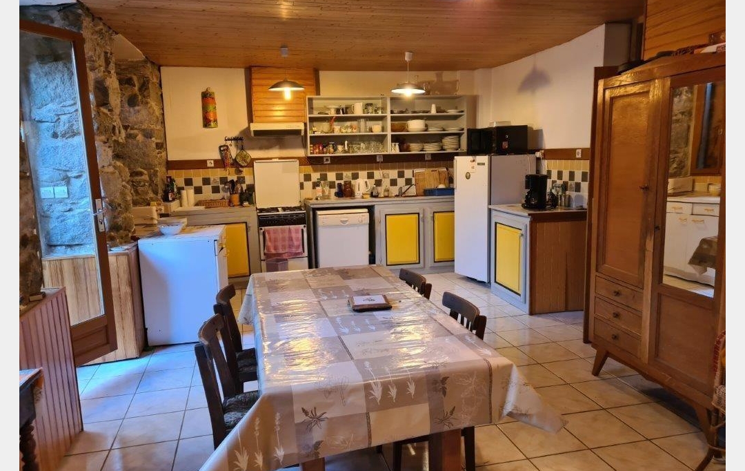 OVALIE IMMOBILIER : House | AX-LES-THERMES (09110) | 210 m2 | 229 000 € 