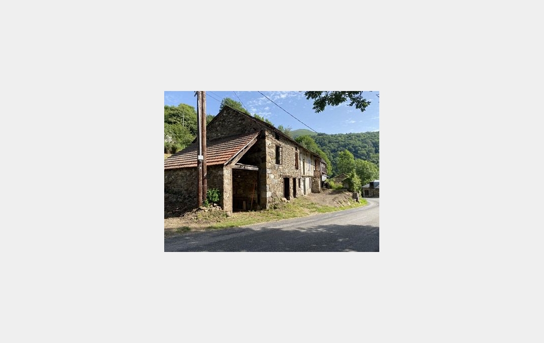 OVALIE IMMOBILIER : Maison / Villa | SAURAT (09400) | 180 m2 | 59 000 € 