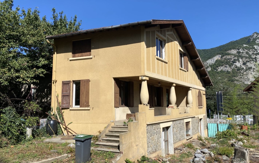 OVALIE IMMOBILIER : Maison / Villa | TARASCON-SUR-ARIEGE (09400) | 138 m2 | 126 000 € 
