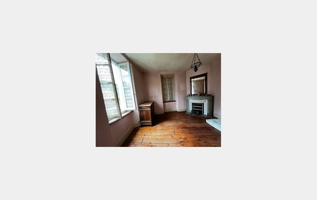 OVALIE IMMOBILIER : Maison / Villa | TARASCON-SUR-ARIEGE (09400) | 230 m2 | 172 000 € 