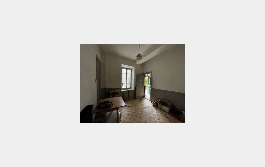 OVALIE IMMOBILIER : Maison / Villa | TARASCON-SUR-ARIEGE (09400) | 230 m2 | 172 000 € 