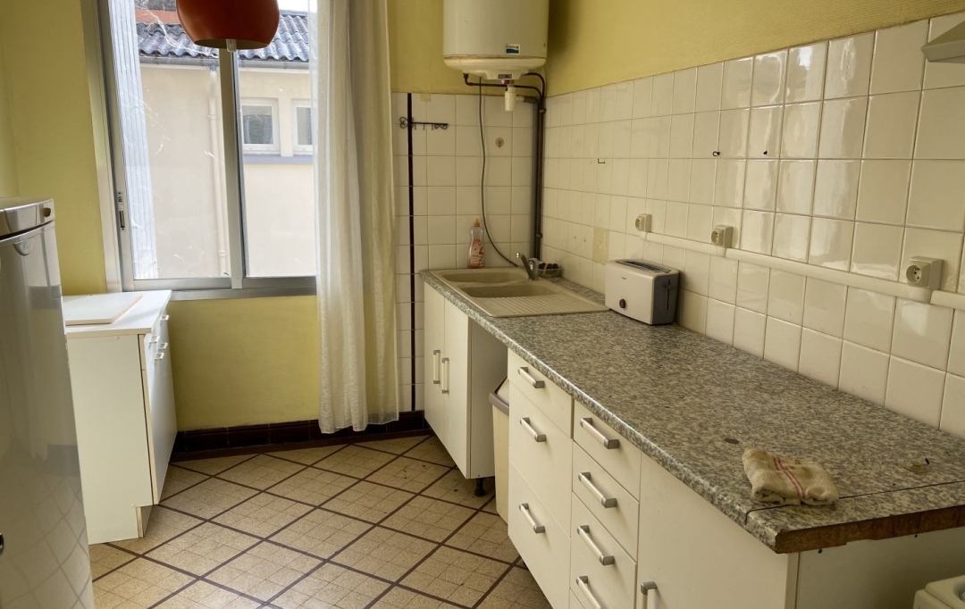 OVALIE IMMOBILIER : House | VILLENEUVE-D'OLMES (09300) | 200 m2 | 165 000 € 