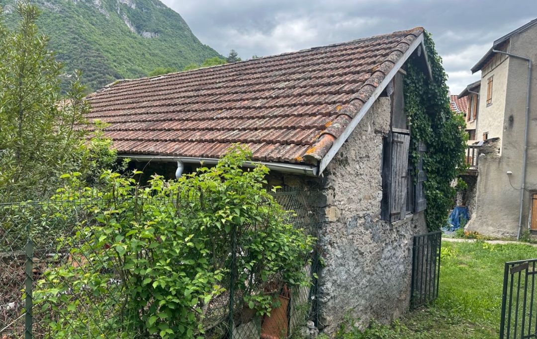 OVALIE IMMOBILIER : House | TARASCON-SUR-ARIEGE (09400) | 50 m2 | 39 000 € 