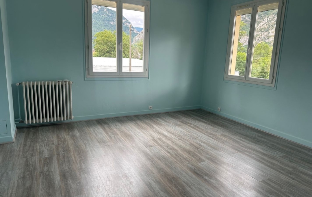 OVALIE IMMOBILIER : House | TARASCON-SUR-ARIEGE (09400) | 135 m2 | 235 000 € 