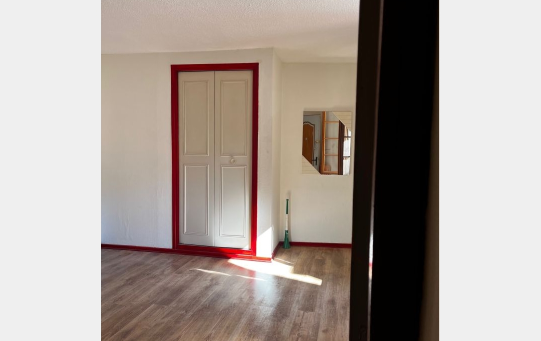 OVALIE IMMOBILIER : Immeuble | TARASCON-SUR-ARIEGE (09400) | 436 m2 | 180 000 € 