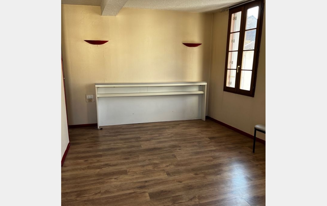 OVALIE IMMOBILIER : Immeuble | TARASCON-SUR-ARIEGE (09400) | 436 m2 | 180 000 € 