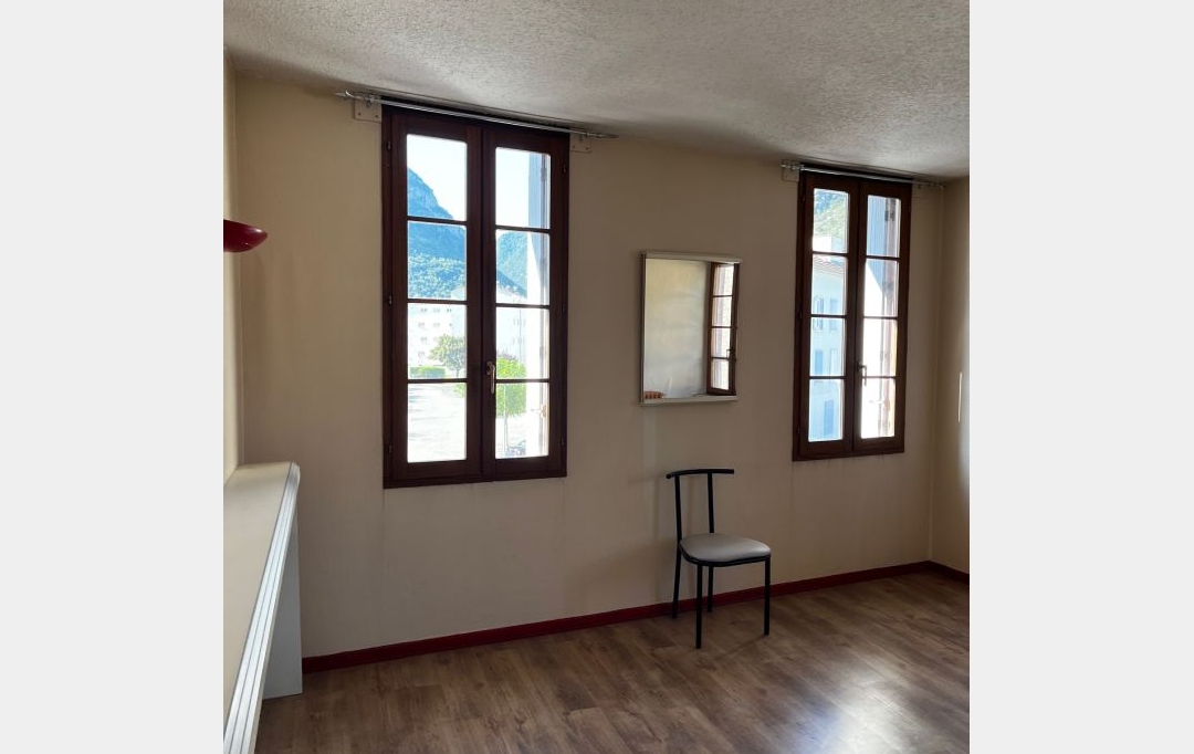 OVALIE IMMOBILIER : Immeuble | TARASCON-SUR-ARIEGE (09400) | 436 m2 | 180 000 € 