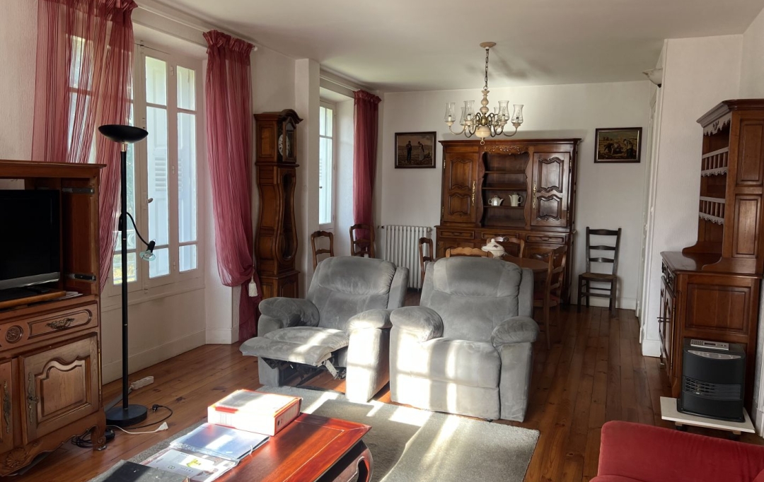 OVALIE IMMOBILIER : Maison / Villa | LES CABANNES (09310) | 211 m2 | 295 000 €  OVALIE IMMOBILIER : Maison / Villa | LES CABANNES (09310) | 211 m2 | 295 000 €