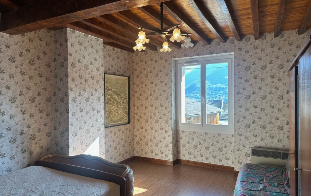 OVALIE IMMOBILIER : Maison / Villa | VERDUN (09310) | 70 m2 | 120 000 € 