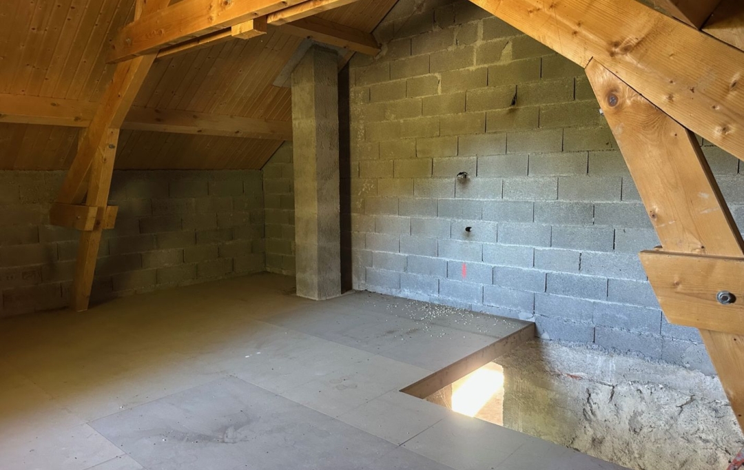 OVALIE IMMOBILIER : House | TARASCON-SUR-ARIEGE (09400) | 180 m2 | 153 000 € 