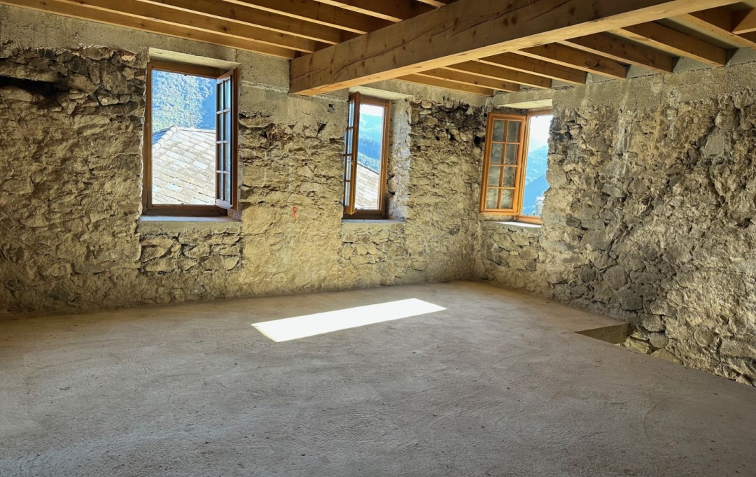 OVALIE IMMOBILIER : House | TARASCON-SUR-ARIEGE (09400) | 180 m2 | 153 000 € 