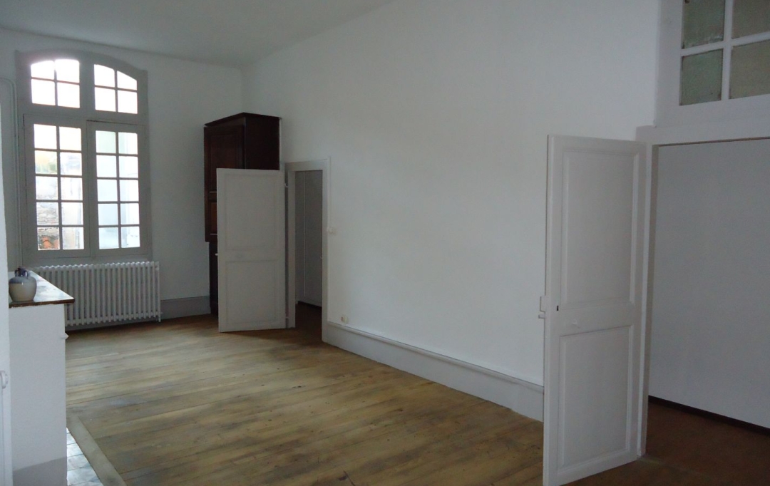 OVALIE IMMOBILIER : Building | FOIX (09000) | 220 m2 | 295 000 &euro; 