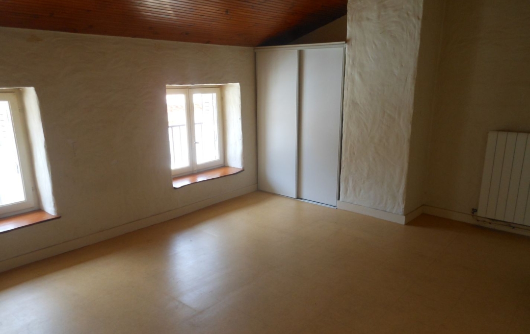 OVALIE IMMOBILIER : Building | FOIX (09000) | 220 m2 | 295 000 &euro; 