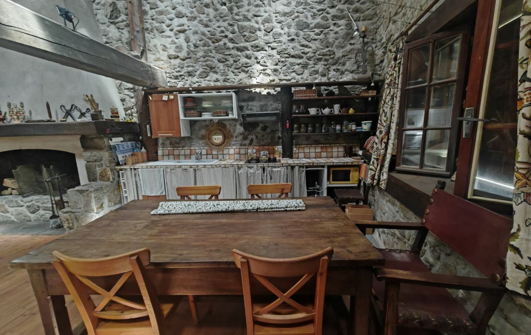 OVALIE IMMOBILIER : House | AX-LES-THERMES (09110) | 200 m2 | 160 000 &euro; 