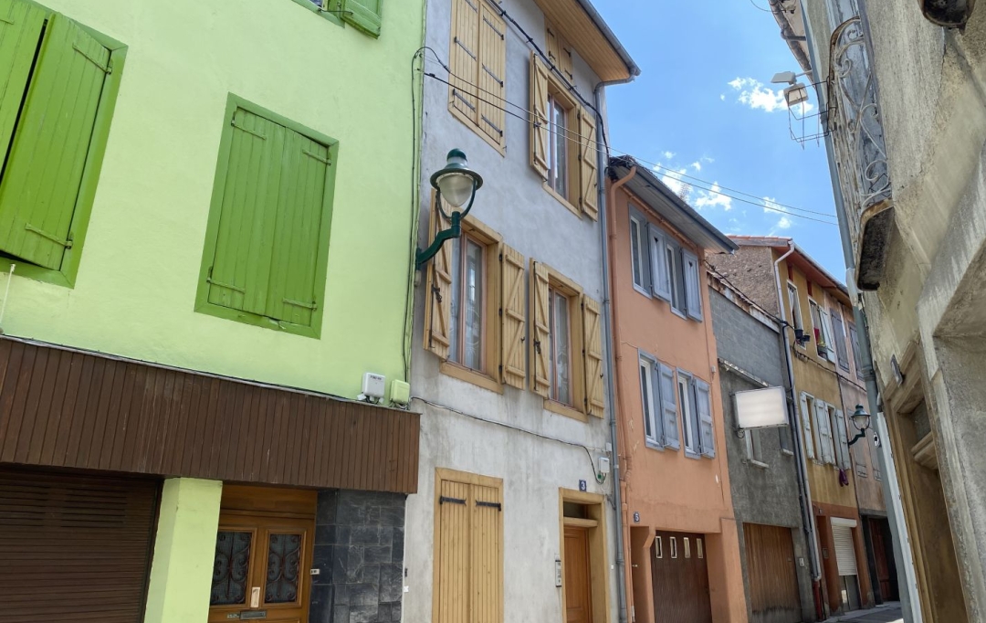 OVALIE IMMOBILIER : Building | TARASCON-SUR-ARIEGE (09400) | 210 m2 | 119 000 &euro; 