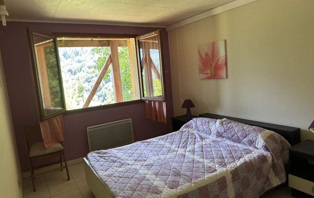 OVALIE IMMOBILIER : House | VICDESSOS (09220) | 80 m2 | 156 000 &euro; 