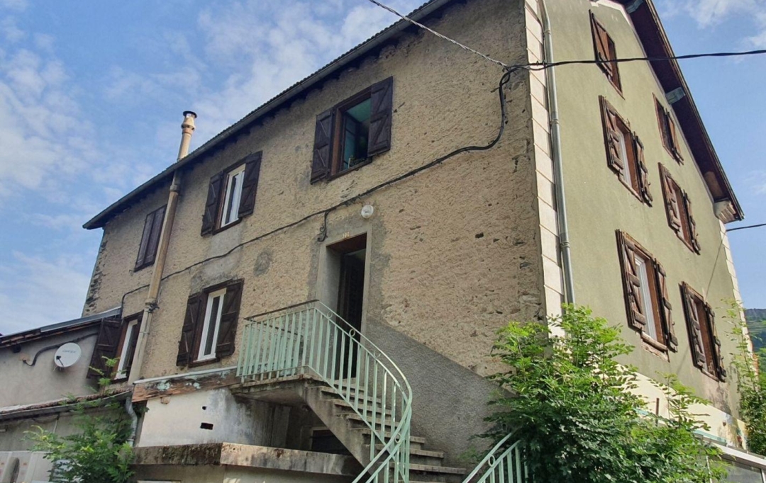 OVALIE IMMOBILIER : Building | LUZENAC (09250) | 325 m2 | 180 000 € 