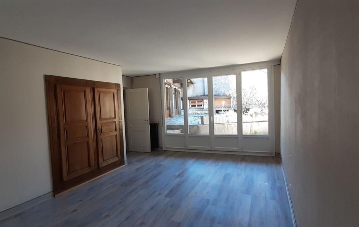 OVALIE IMMOBILIER : Appartement | TARASCON-SUR-ARIEGE (09400) | 149 m2 | 800 € 