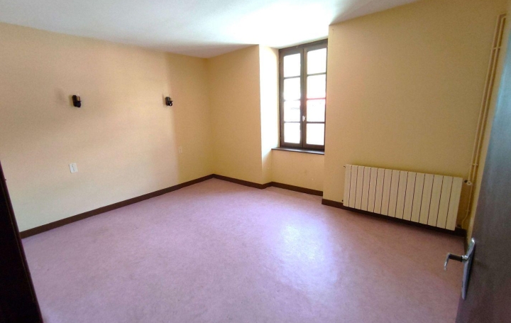 OVALIE IMMOBILIER : Appartement | LUZENAC (09250) | 111 m2 | 690 € 