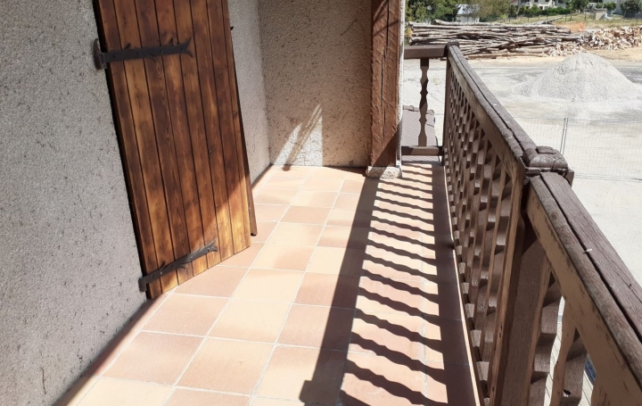 Maison LES CABANNES 100 m2 670 € Maison LES CABANNES 100 m2 670 €