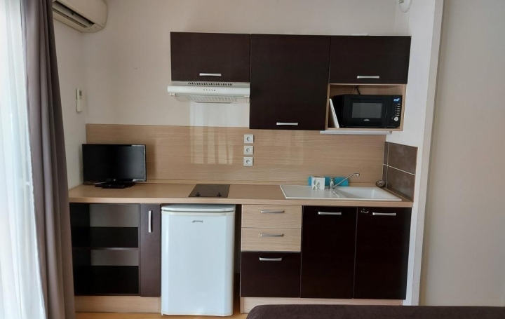 Studio AX-LES-THERMES 22 m2 65 000 € Studio AX-LES-THERMES 22 m2 65 000 €