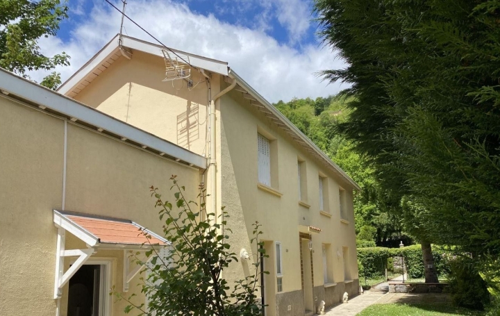 Propriété   AX-LES-THERMES  391 m2 630 000 € 
