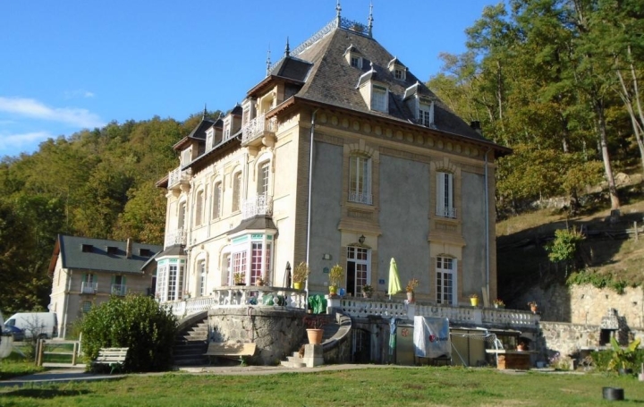 Domaine AX-LES-THERMES 529 m2 627 800 € Domaine AX-LES-THERMES 529 m2 627 800 €