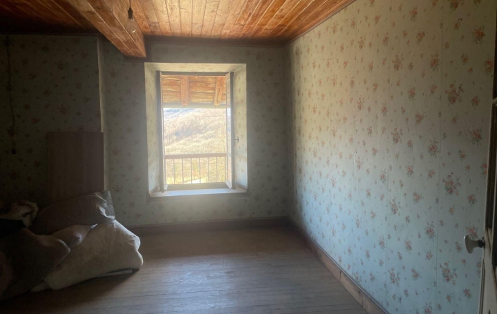 OVALIE IMMOBILIER : Maison / Villa | SAURAT (09400) | 85 m2 | 75 000 € 